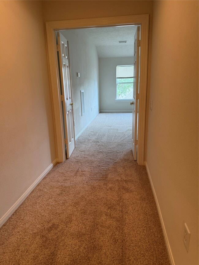 Building Photo - 27 Yacht Harbor