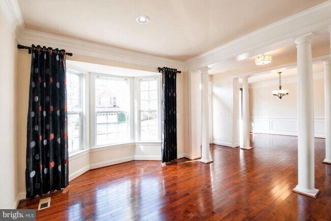 Building Photo - 15329 Colonel Tansill Ct