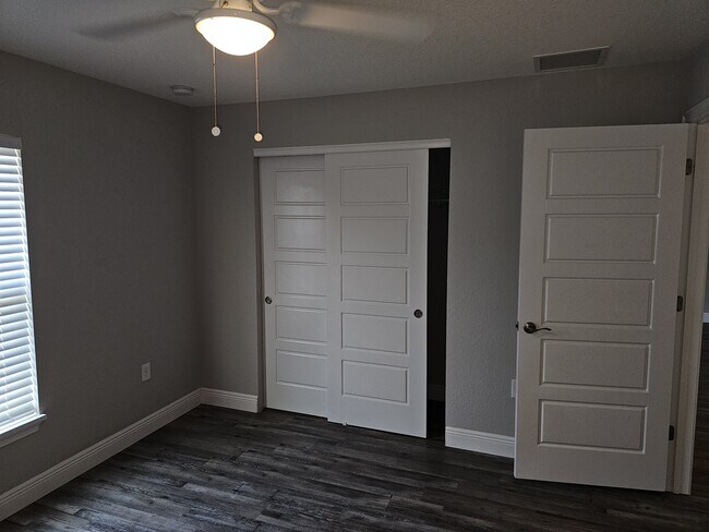 Building Photo - 28 Spruce Terrace
