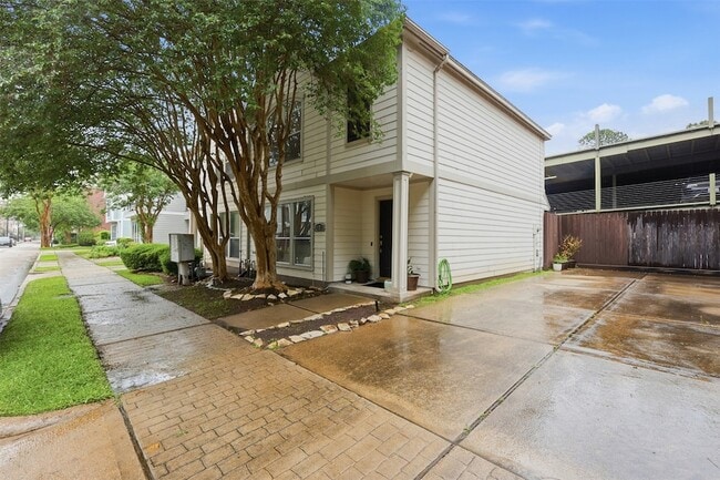 Building Photo - 1923 Bailey St