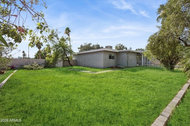 Building Photo - 13801 N 56th Pl