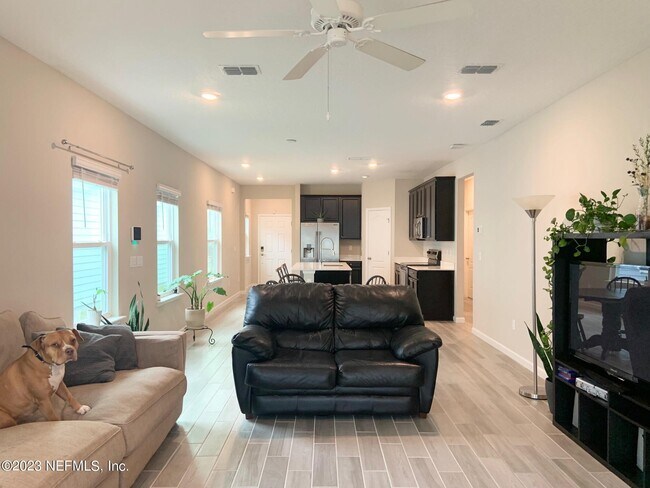 Building Photo - 6422 Longleaf Branch Dr