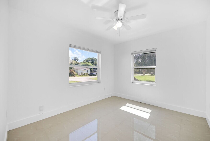 Building Photo - 567 NW 90th St