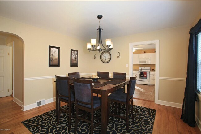 Building Photo - 2324 Emerson Ave