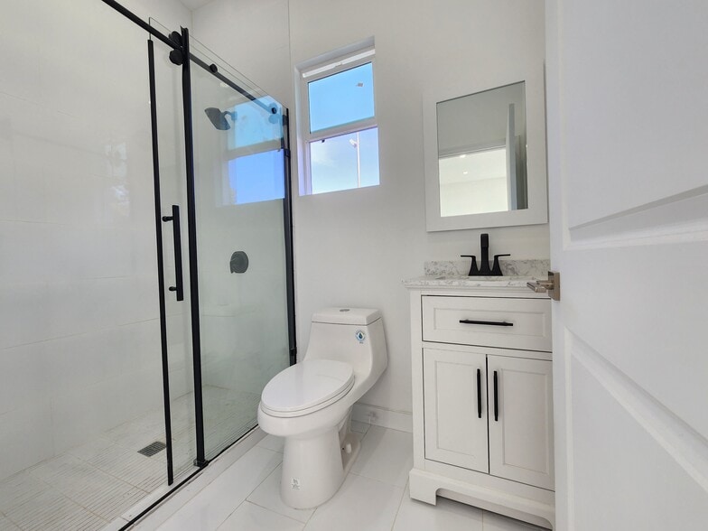 Building Photo - 10343 Penrose St