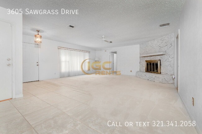 Building Photo - 3605 Sawgrass Dr