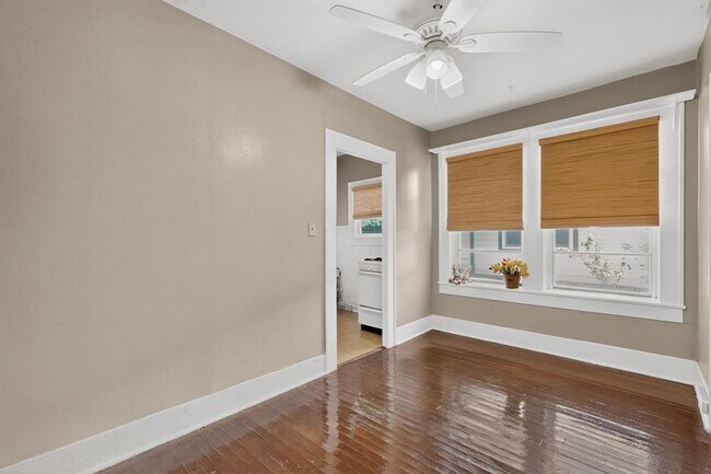 Building Photo - 4008 Burnet Rd