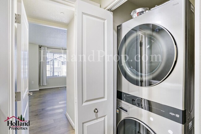 Building Photo - Well designed 2 bedroom home in Beaverton