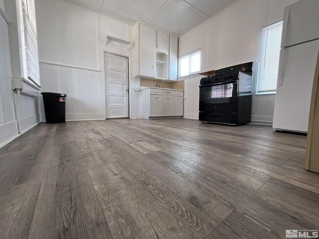 Building Photo - 1027 1/2 W 2nd Street Unit