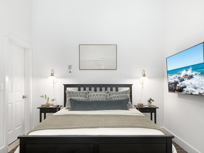 Building Photo - 3355 Saratoga Rd