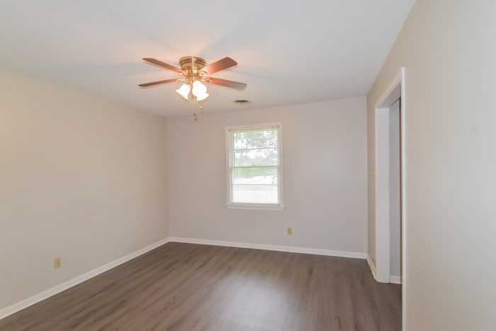 Building Photo - 6041 Pineleaf Dr