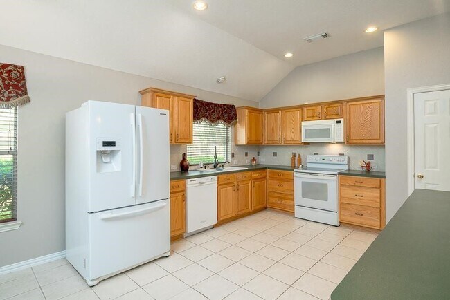 Building Photo - 7415 Vine Grove Ct