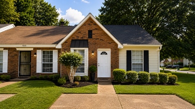 Building Photo - Charming 2-Bedroom Townhome in East Memphis-Cozy & Convenient!