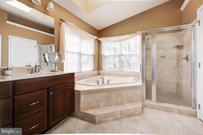 Building Photo - 43395 Briar Creek Terrace