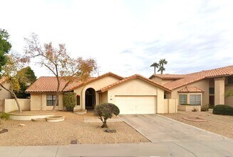 Building Photo - 1518 W Antiqua Dr