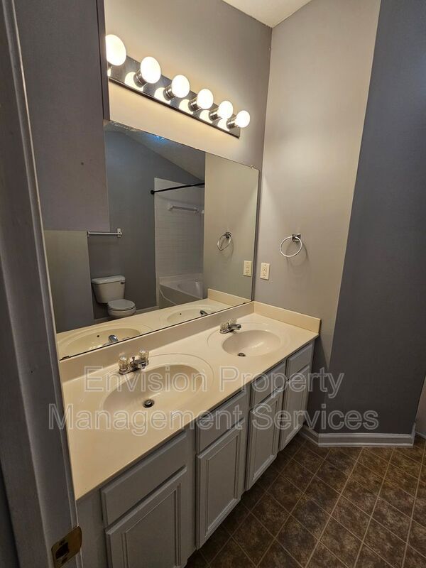 Building Photo - 1243 Blairs Pointe Dr SW