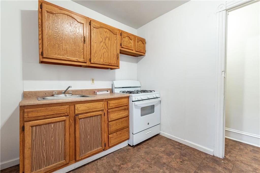 Building Photo - 931 Chew St