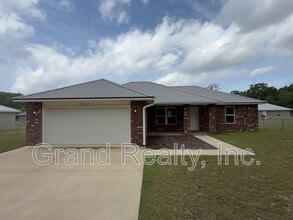Building Photo - 4025 Brittany Ln