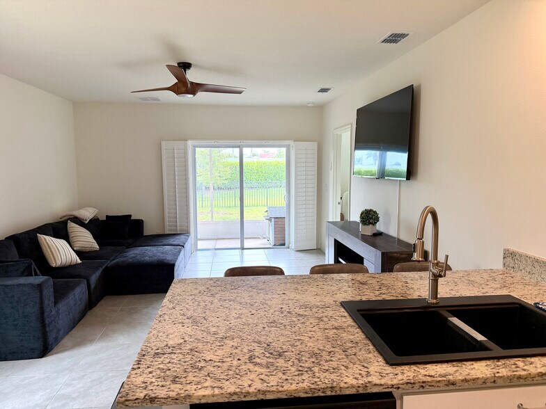Building Photo - 12230 SW Rimini Way