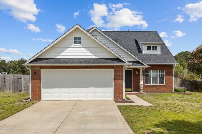 Building Photo - 3932 Chatterleigh Dr