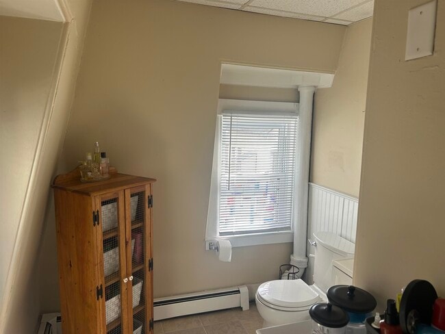 Building Photo - 35 Grove St