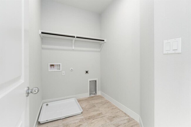 Building Photo - 2205 Vino Dulce