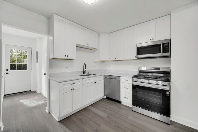 Building Photo - 34904 N Carvis Dr