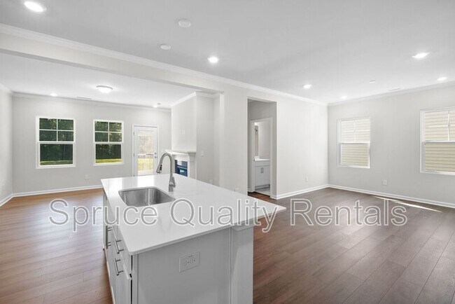 Building Photo - 1103 Red Wing Dr