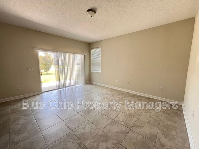 Building Photo - 9131 Cut Shot Dr