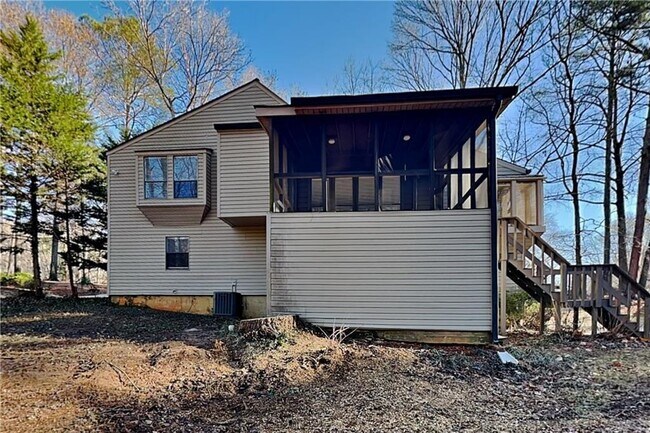 Building Photo - 2021 Kramer Way