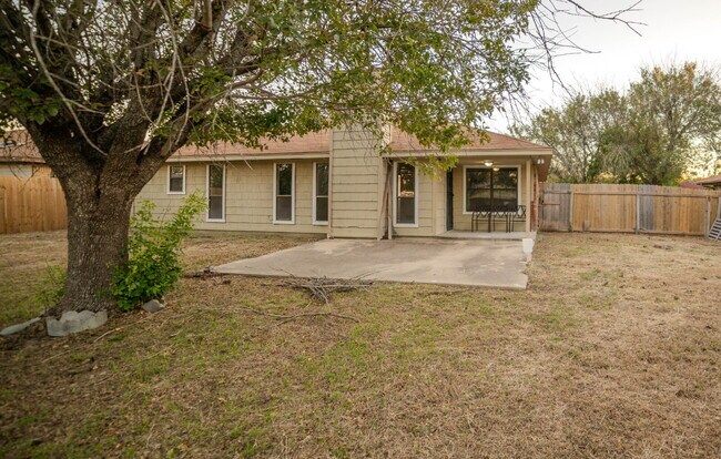 Building Photo - For Lease – Charming 3 Bedroom, 2 Bathroom Home Near Fort Hood