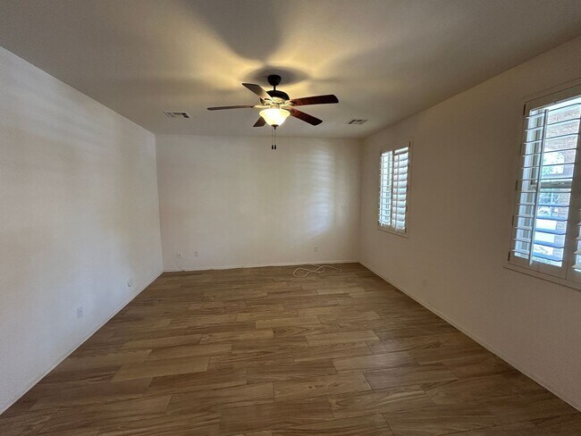 Building Photo - 11783 N 143rd Ave