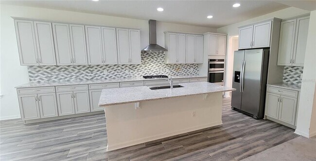 Building Photo - 17415 Bal Harbour Dr