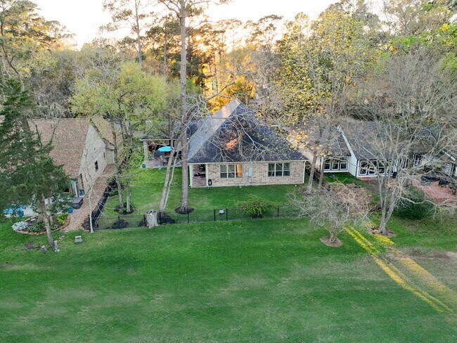 Building Photo - 199 Springs Edge Dr