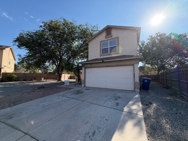 Building Photo - 4 Bedroom Home Available Near Bridge Blvd SW & Unser Blvd SW!