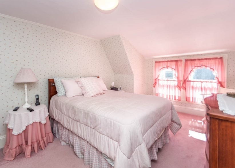 Building Photo - 41 Rich St