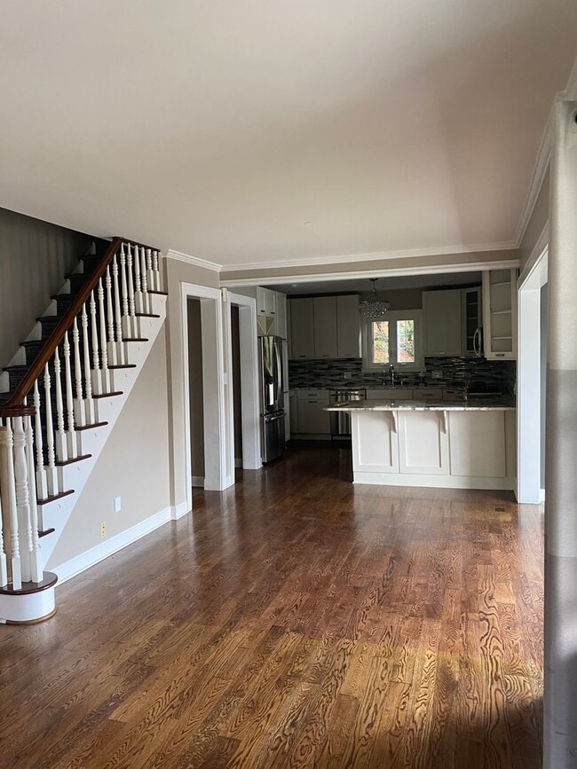 Building Photo - 2534 Tennyson Ave