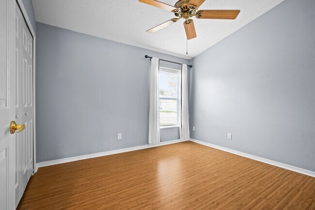 Building Photo - Key Vista home on cul-de-sac