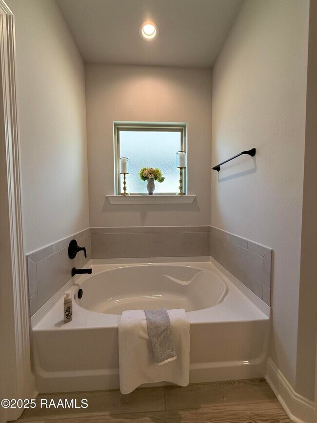 Building Photo - 135 Ridley Ln