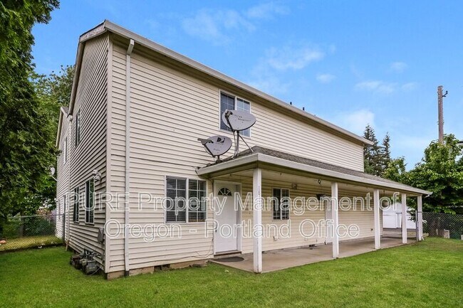 Building Photo - 1811 SE 162nd Ave