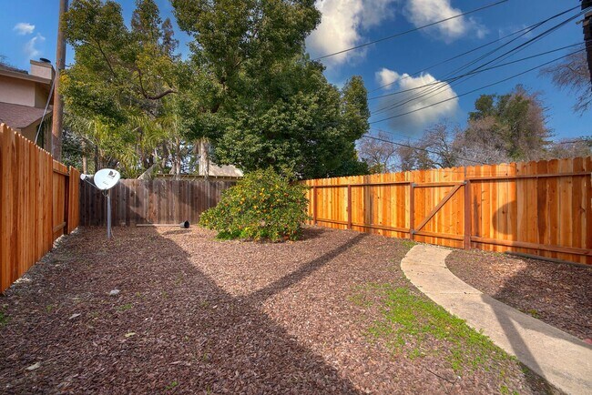 Building Photo - 5336 Karbet Way