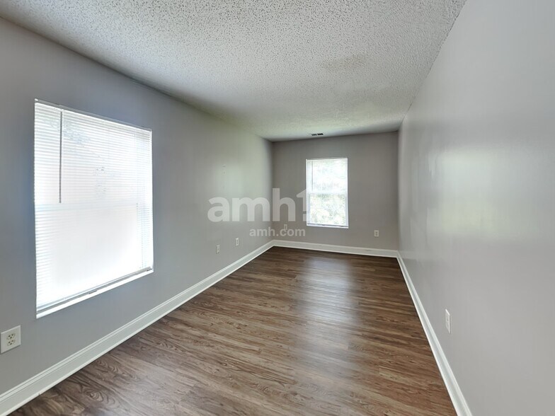 Building Photo - 312 Lameshur Ln