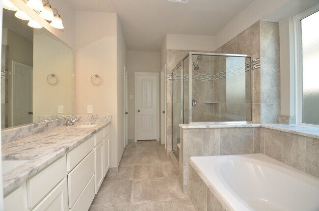 Building Photo - 3502 Gannan Lake Ct