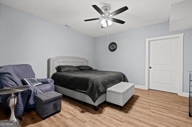 Building Photo - 141 Worthington Ln