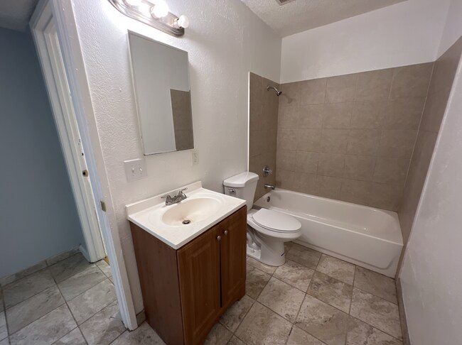 Building Photo - Garden Level Studio Within Walking Distance to Exposition Park!