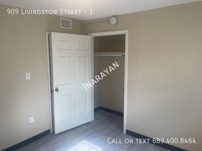 Building Photo - 909 W Livingston St