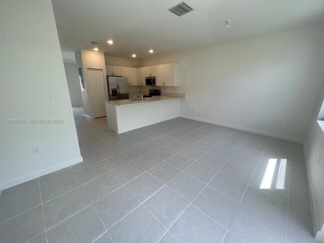 Building Photo - 13314 SW 286th Terrace