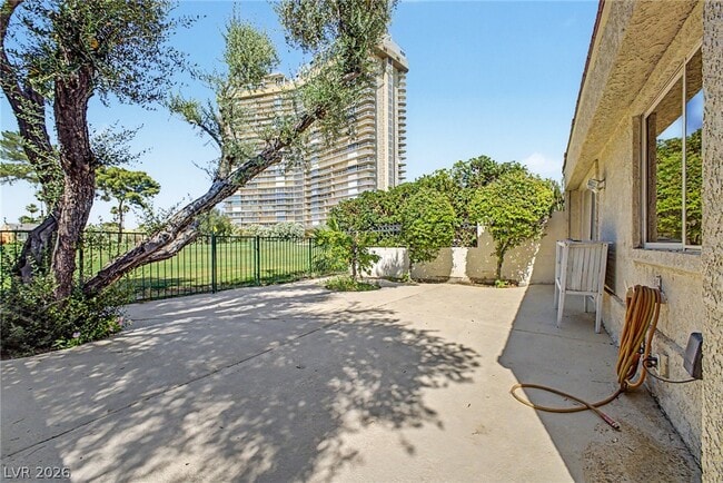 Building Photo - 3145 Bel Air Dr
