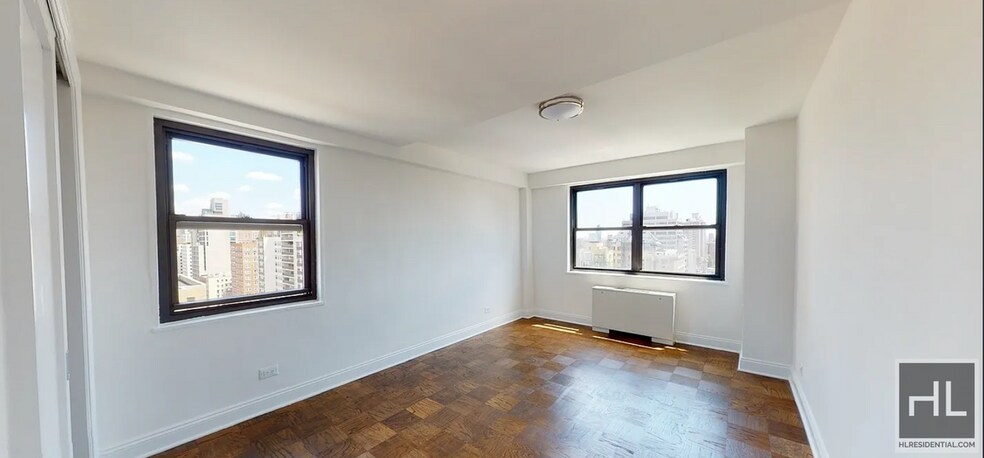 Building Photo - E 16 ST