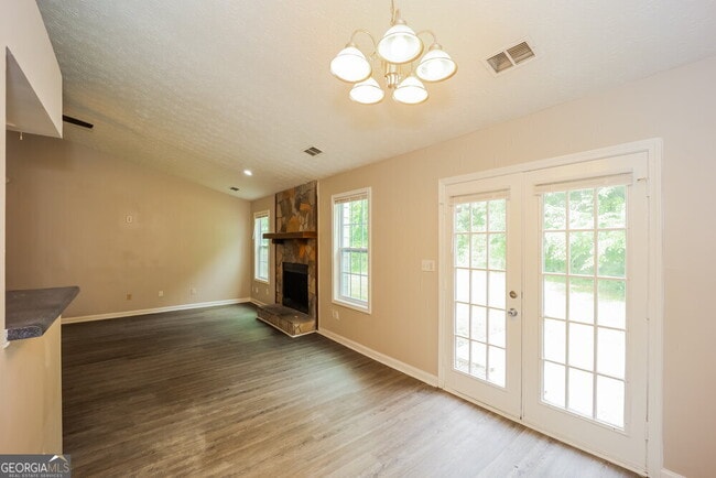Building Photo - 5818 Mistyview Dr
